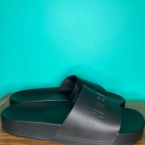 NOBULL Mens size 11 Slide